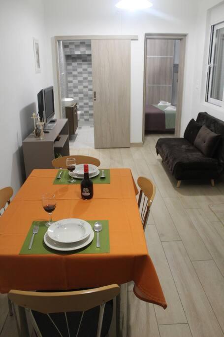 Ranias'S House 2 Apartment Piraeus Exterior photo